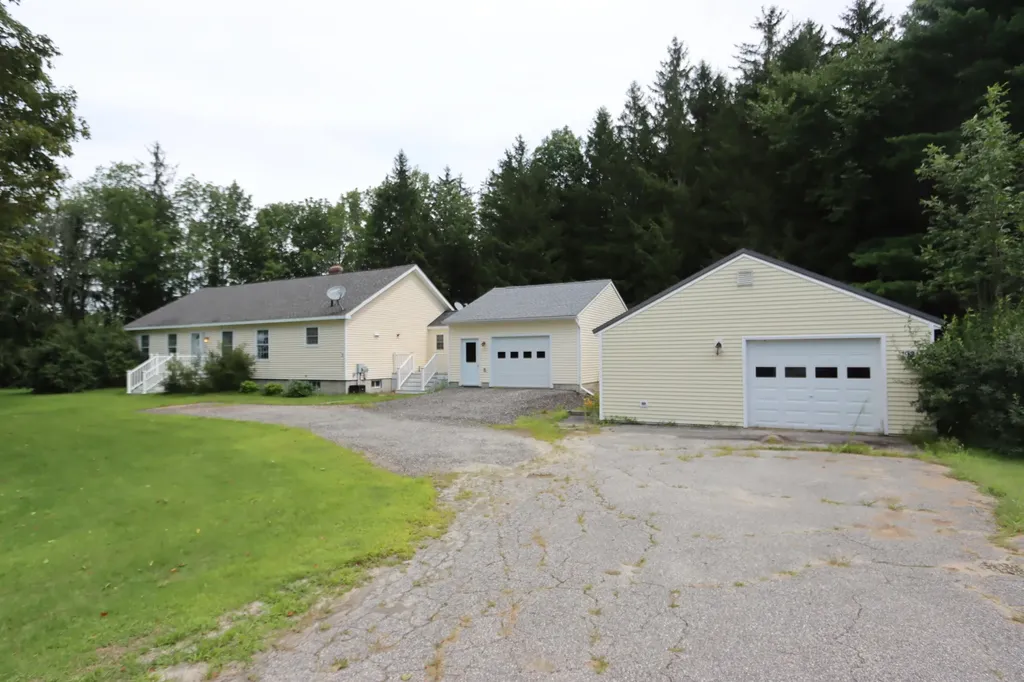 192 Academy Road Monmouth ME 04259