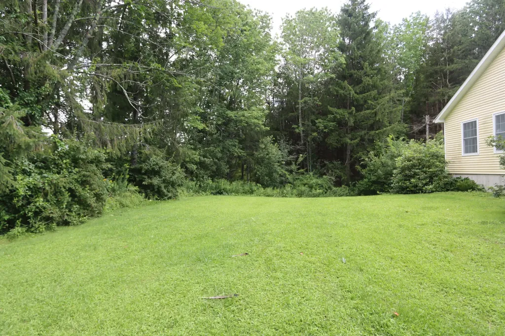 192 Academy Road Monmouth ME 04259