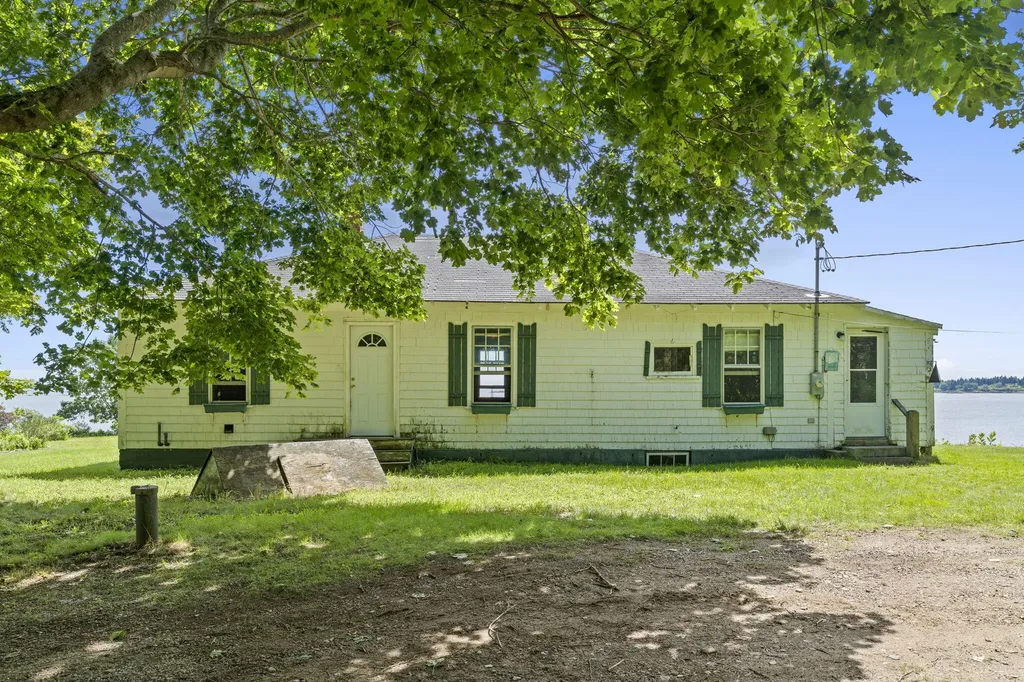 27 Fenderson Road Chebeague Island ME 04017