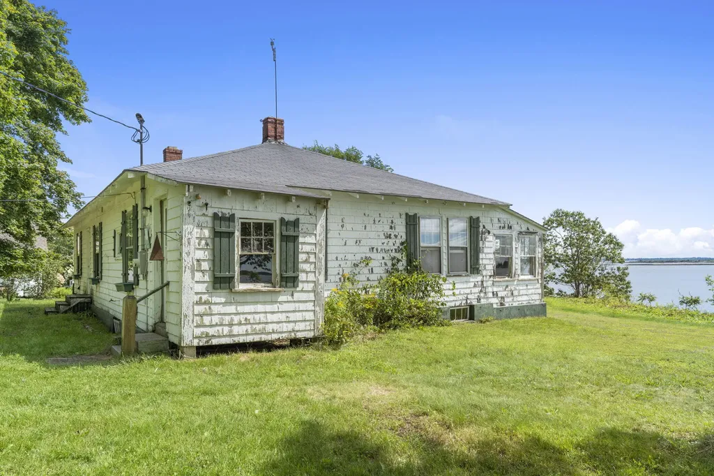 27 Fenderson Road Chebeague Island ME 04017