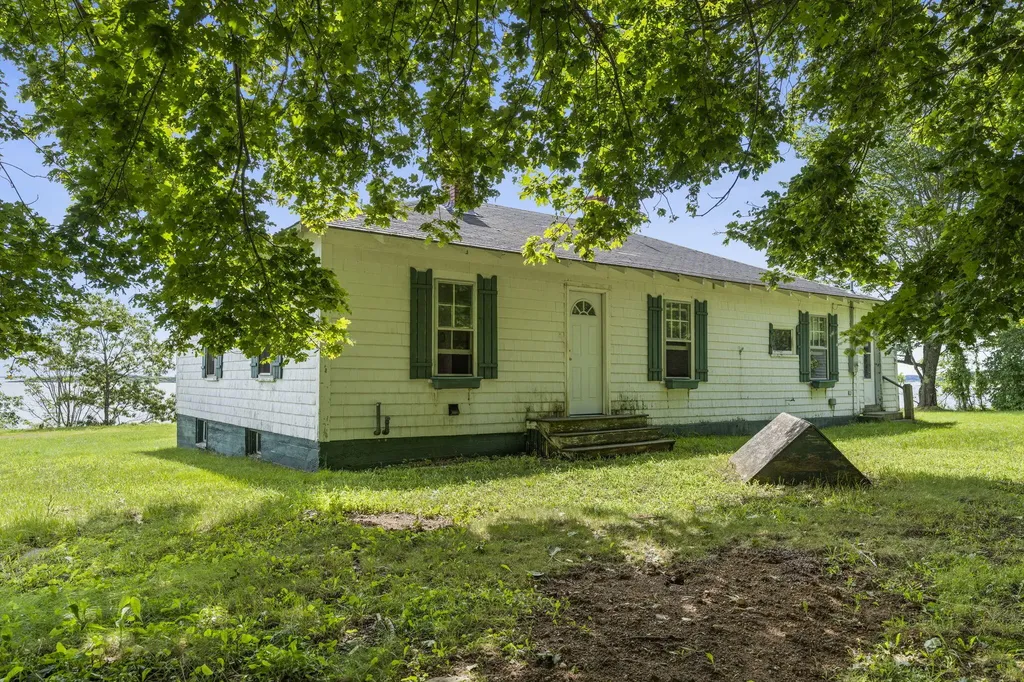 27 Fenderson Road Chebeague Island ME 04017