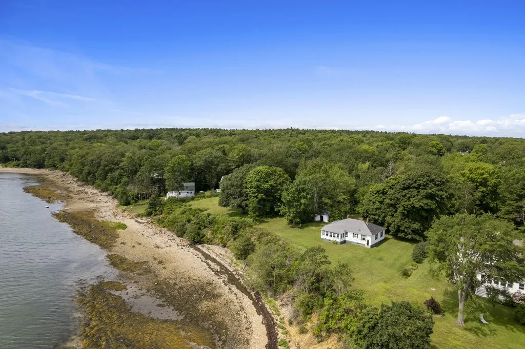 27 Fenderson Road Chebeague Island ME 04017