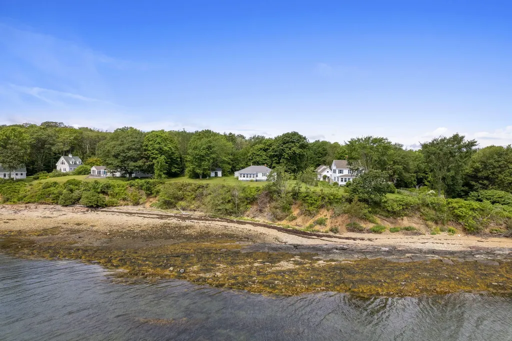 27 Fenderson Road Chebeague Island ME 04017