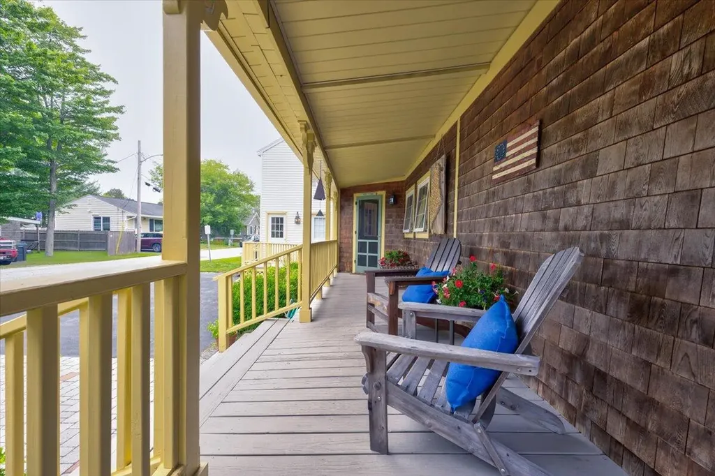 62 King Street Scarborough ME 04074