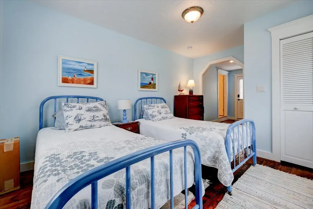 62 King Street Scarborough ME 04074
