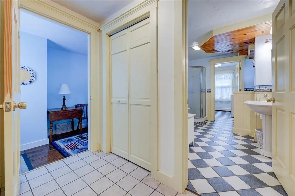 62 King Street Scarborough ME 04074
