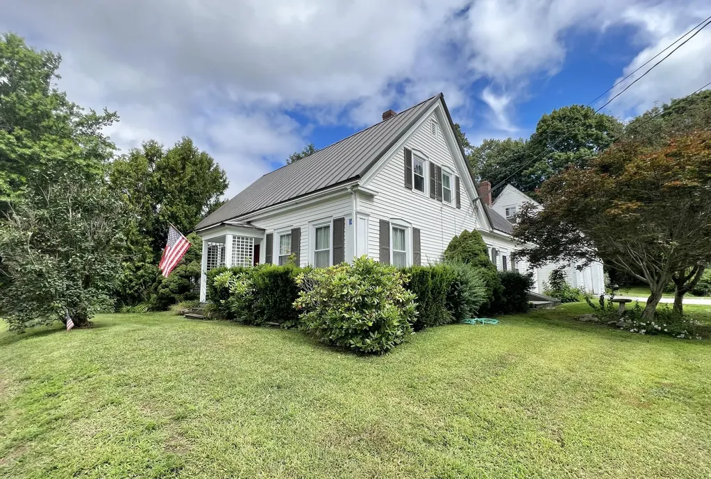 149 Franklin Street Bucksport ME 04416