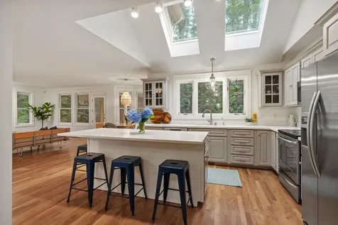 16 Stapleford Drive Falmouth ME 04105