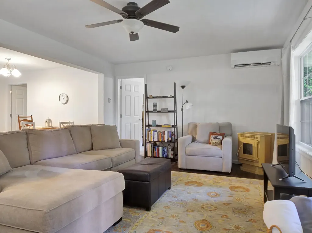 101 Larry Drive Monmouth ME 04259