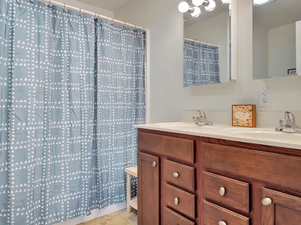 101 Larry Drive Monmouth ME 04259