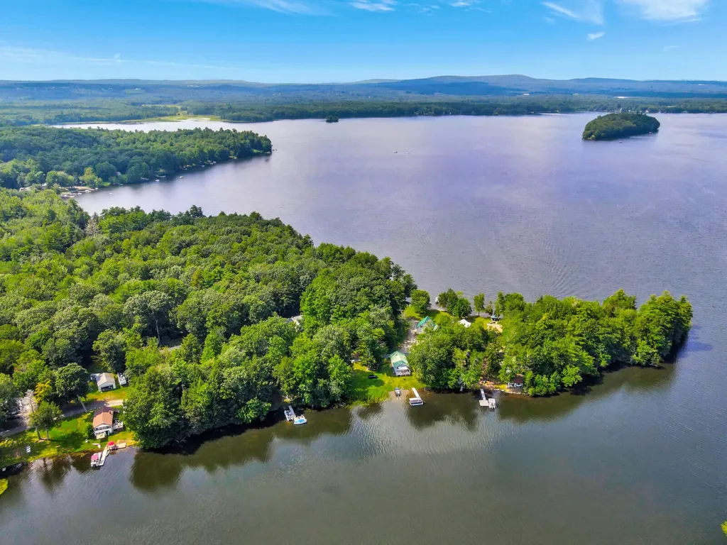 101 Larry Drive Monmouth ME 04259