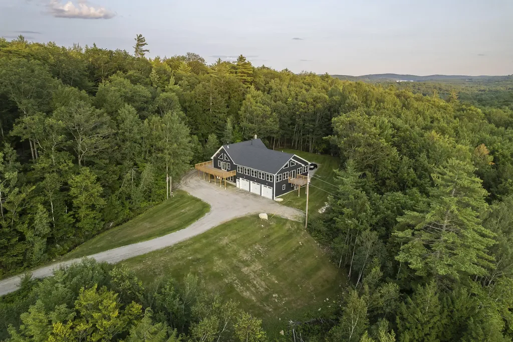 943 Greenwood Road Norway ME 04268