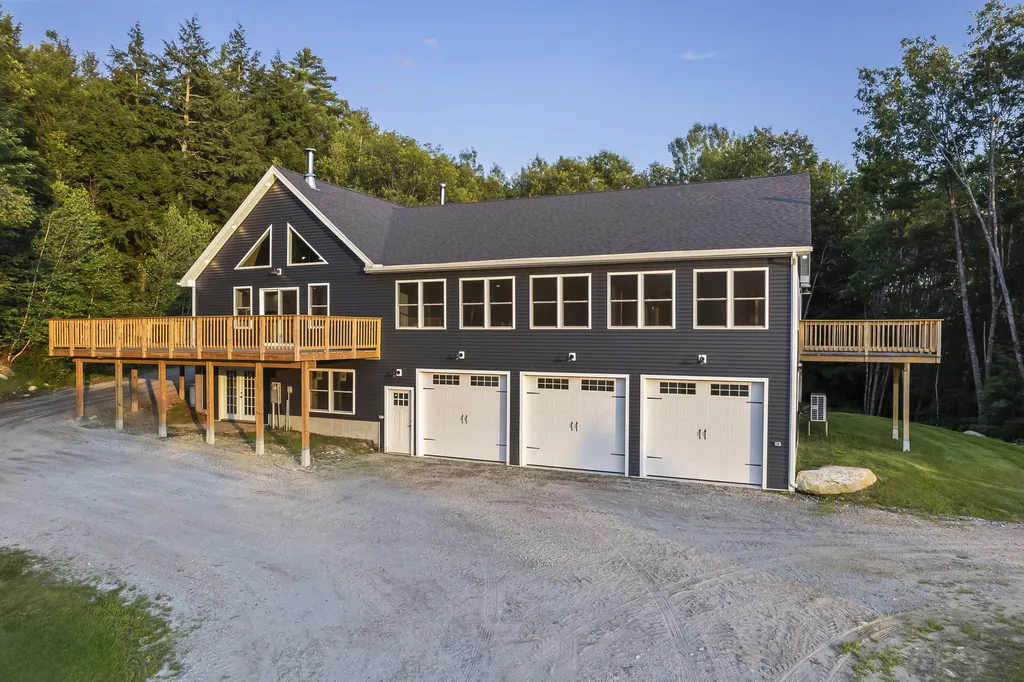 943 Greenwood Road Norway ME 04268