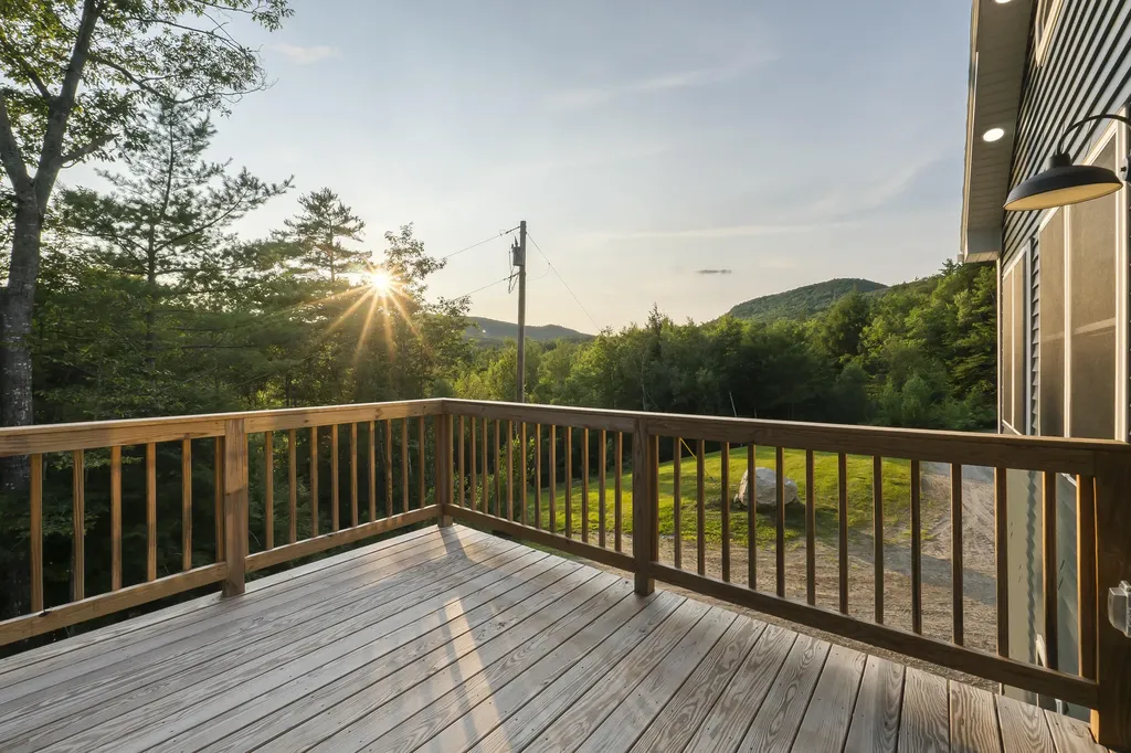 943 Greenwood Road Norway ME 04268