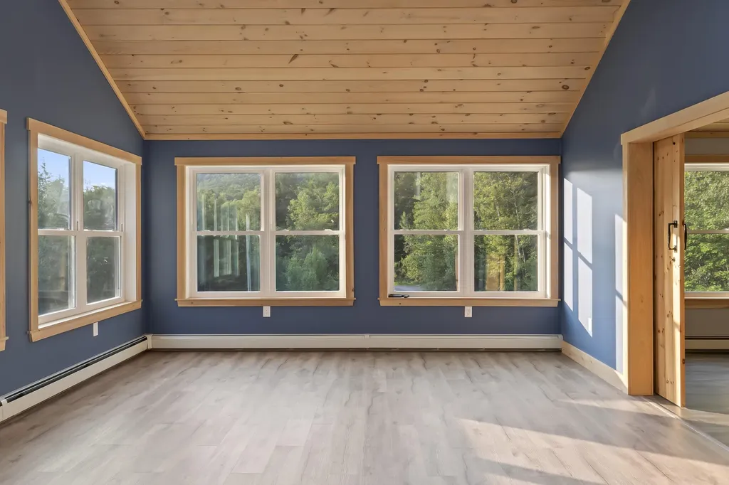 943 Greenwood Road Norway ME 04268