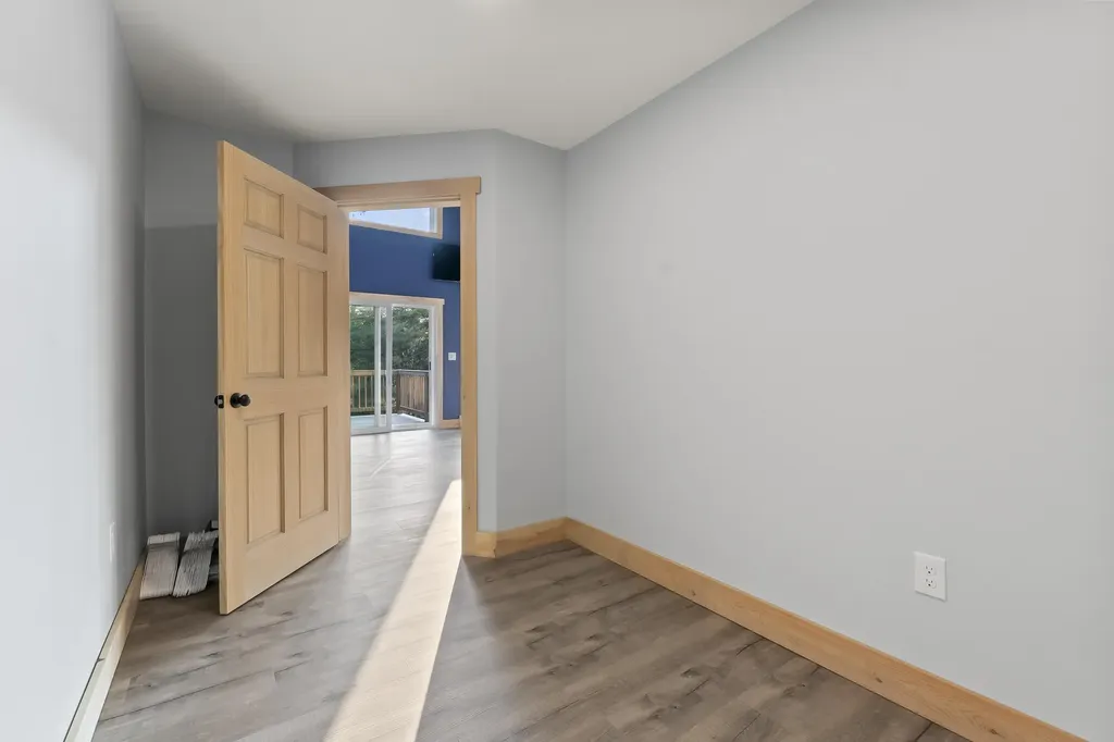 943 Greenwood Road Norway ME 04268