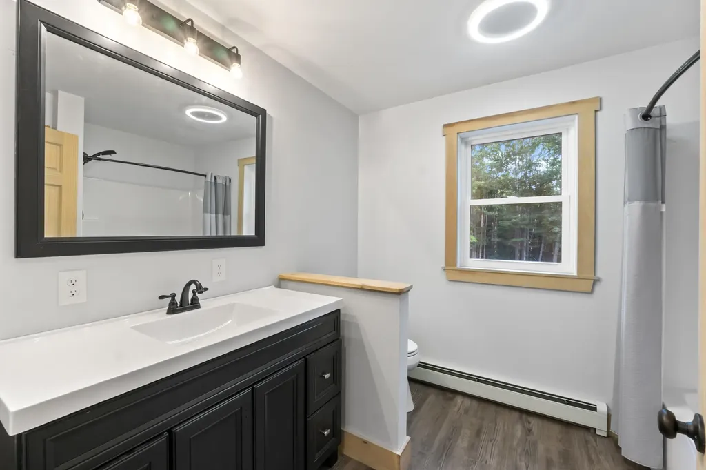 943 Greenwood Road Norway ME 04268