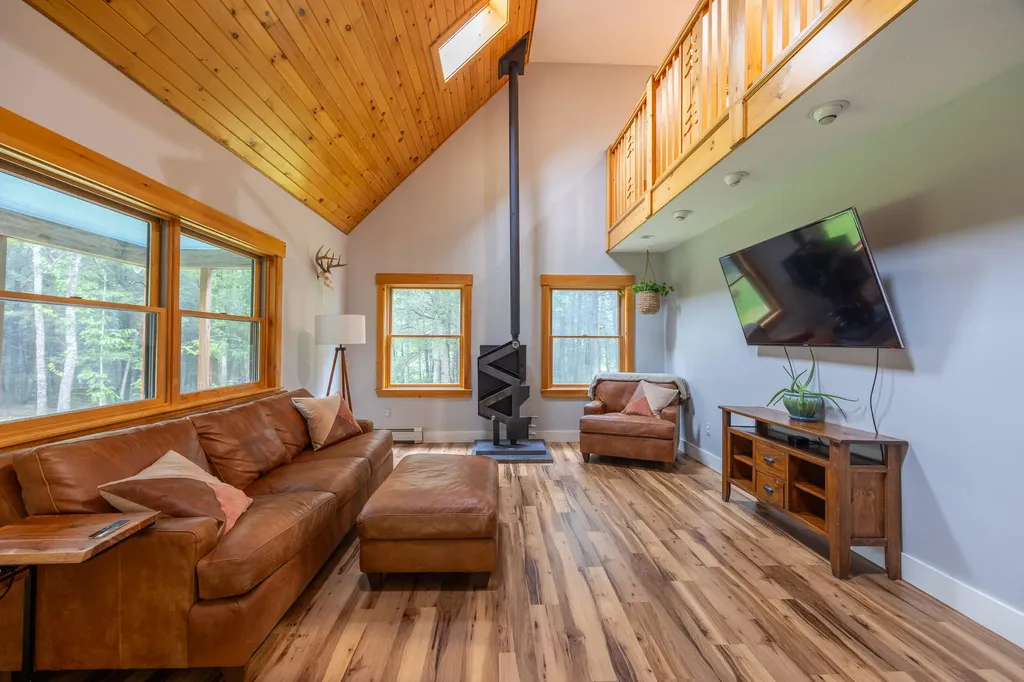27 Sams Road Arundel ME 04046