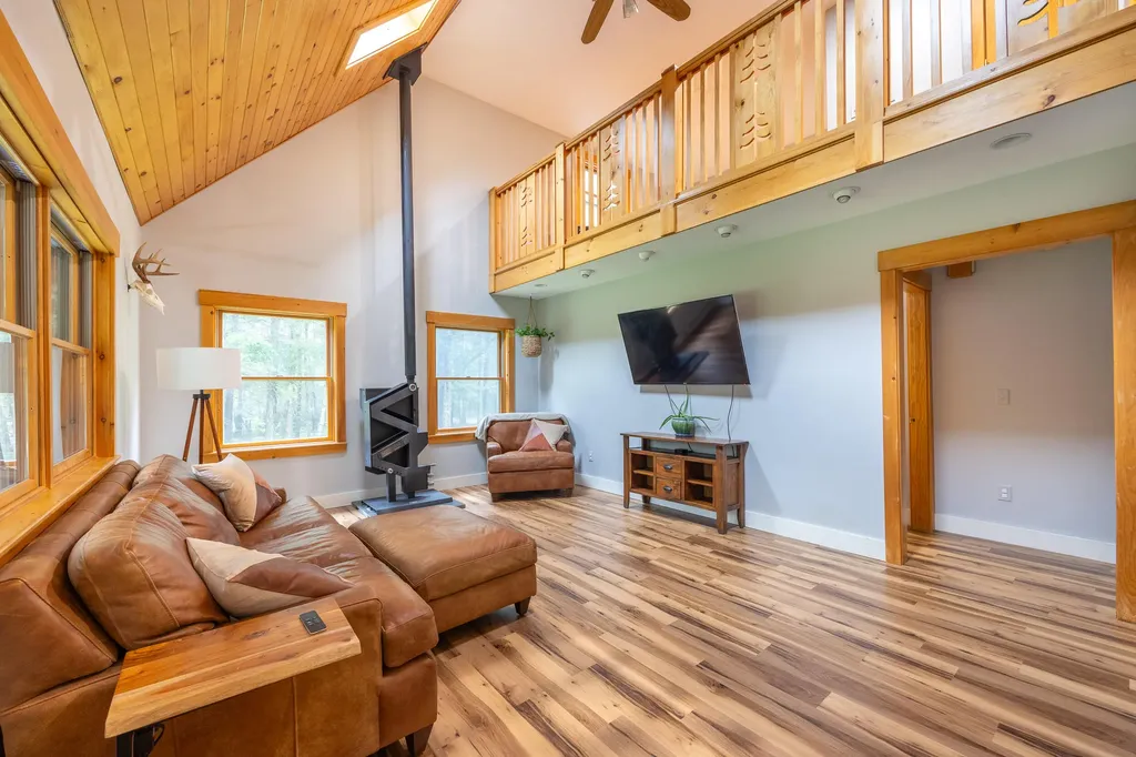 27 Sams Road Arundel ME 04046