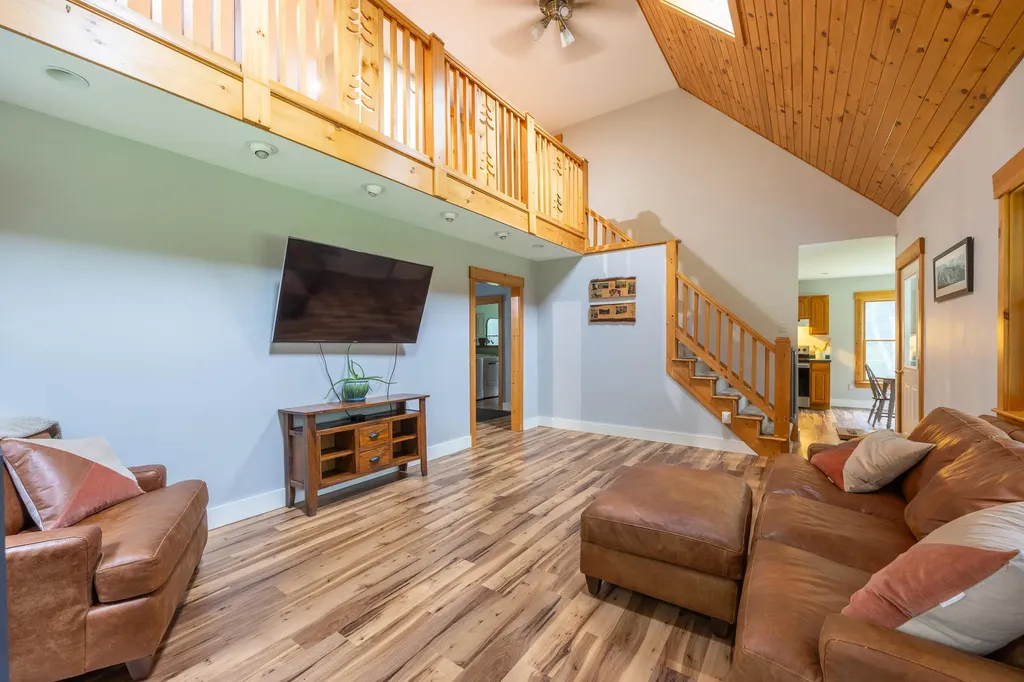 27 Sams Road Arundel ME 04046