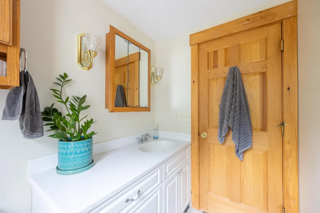 27 Sams Road Arundel ME 04046