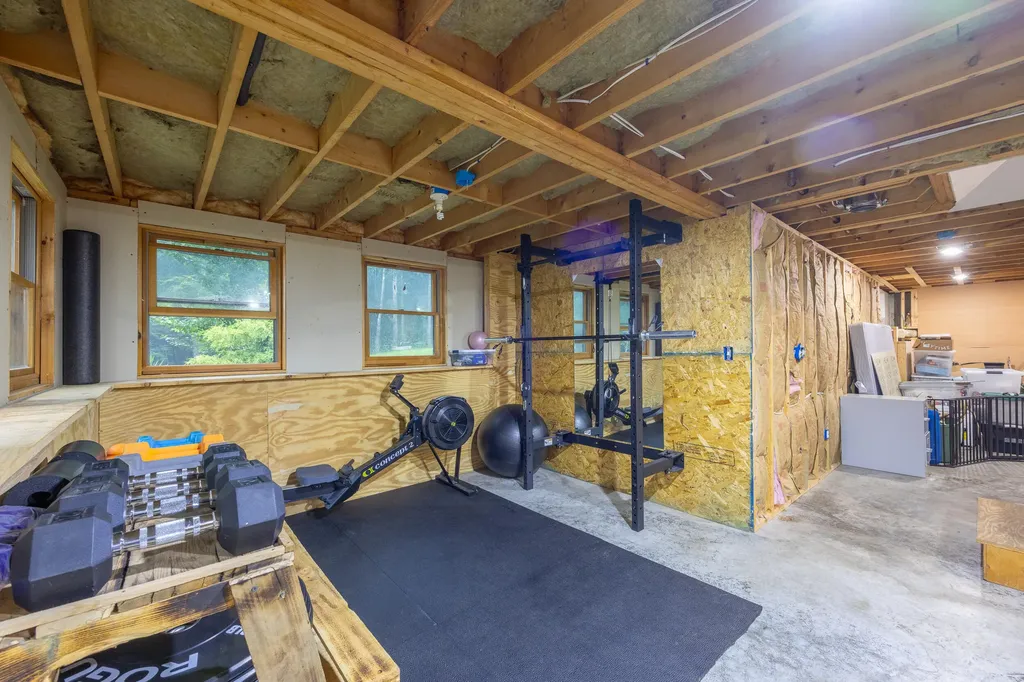 27 Sams Road Arundel ME 04046
