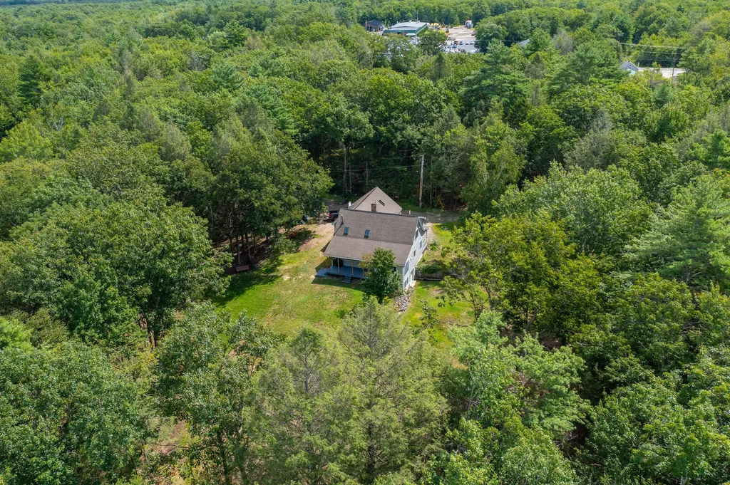 27 Sams Road Arundel ME 04046