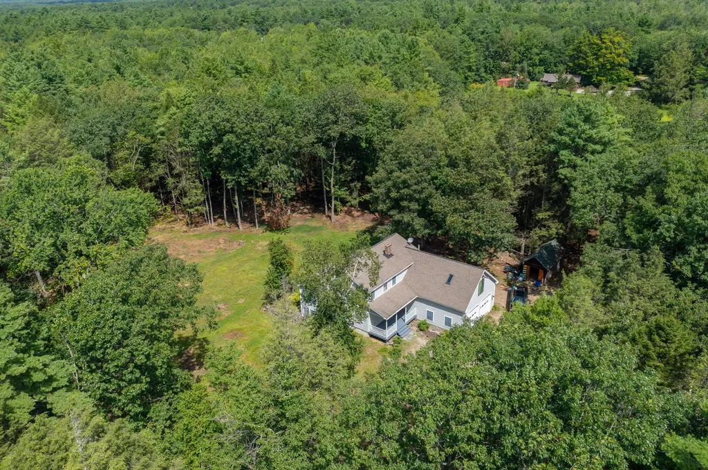 27 Sams Road Arundel ME 04046