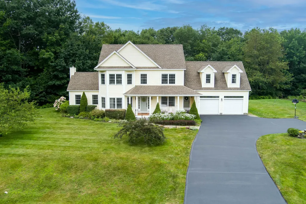 20 Spoondrift Road Falmouth ME 04105