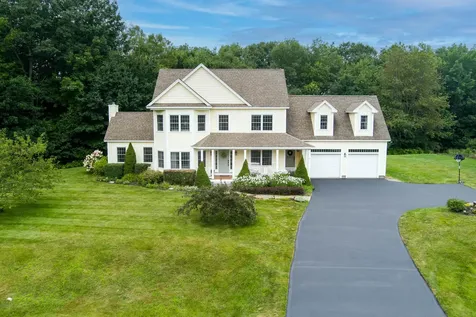20 Spoondrift Road Falmouth ME 04105