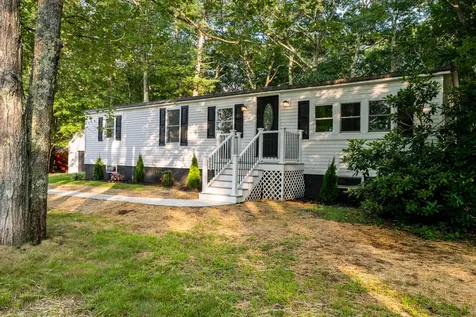 210 Narragansett Street Gorham ME 04038