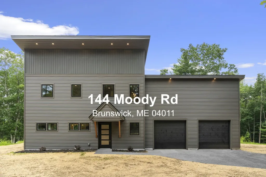 144 Moody Road Brunswick ME 04011