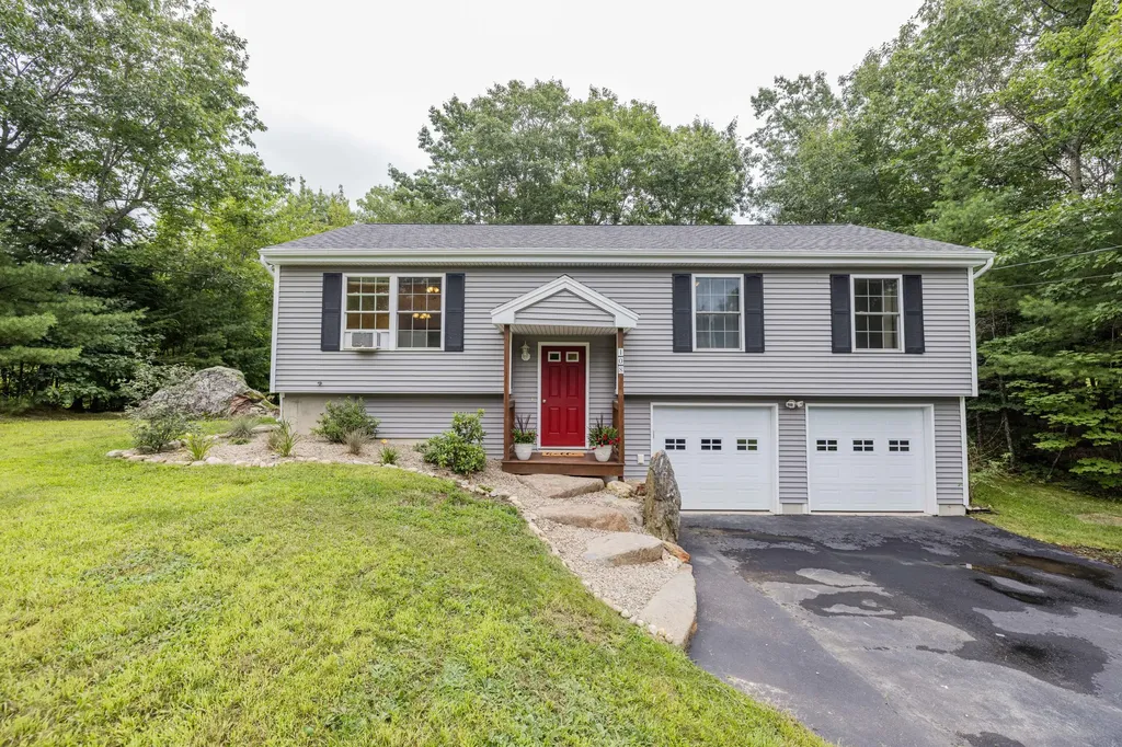 108 Meadowbrook Drive Waterboro ME 04030