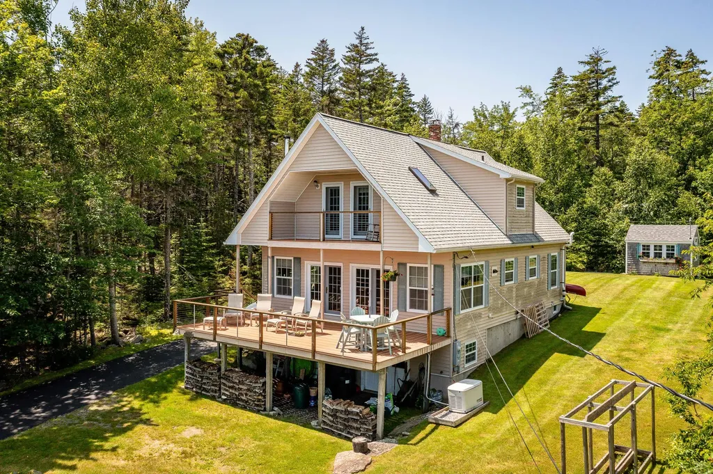 90 Barter Point Road Saint George ME 04860