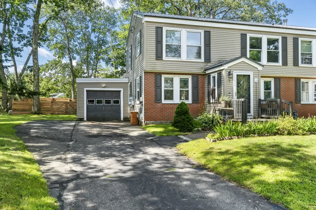 8 Shobe Avenue Brunswick ME 04011