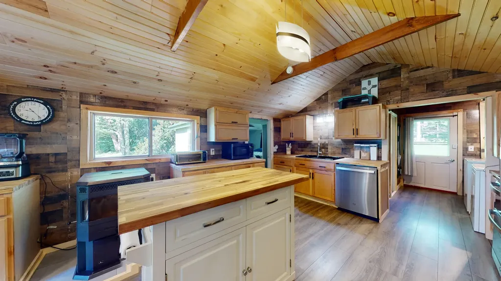 12 Hutchins Road Fairfield ME 04937