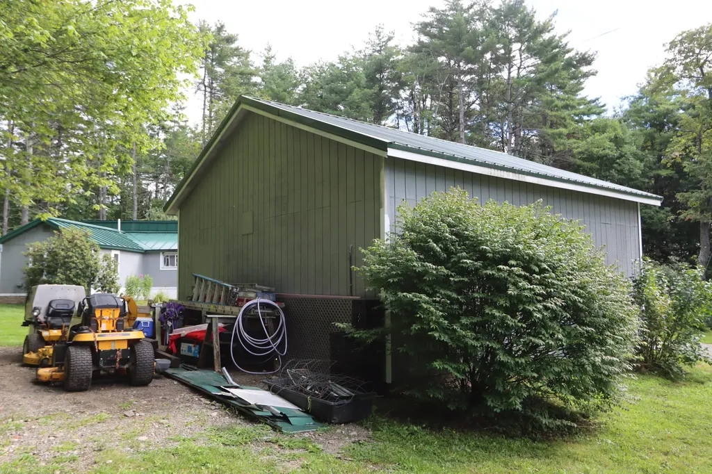 12 Hutchins Road Fairfield ME 04937