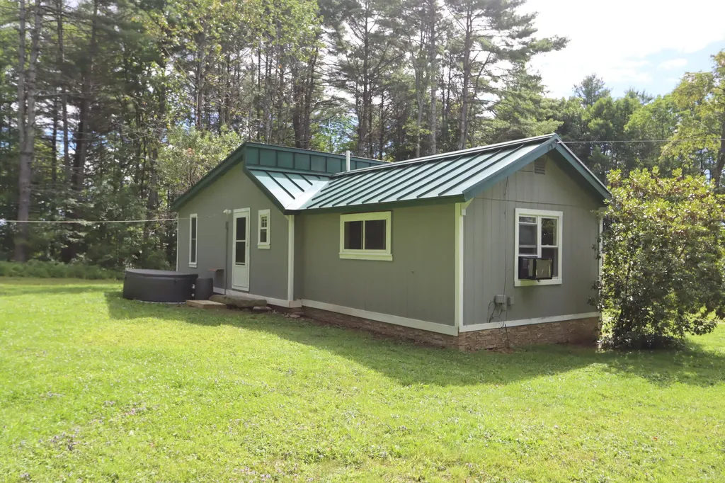 12 Hutchins Road Fairfield ME 04937
