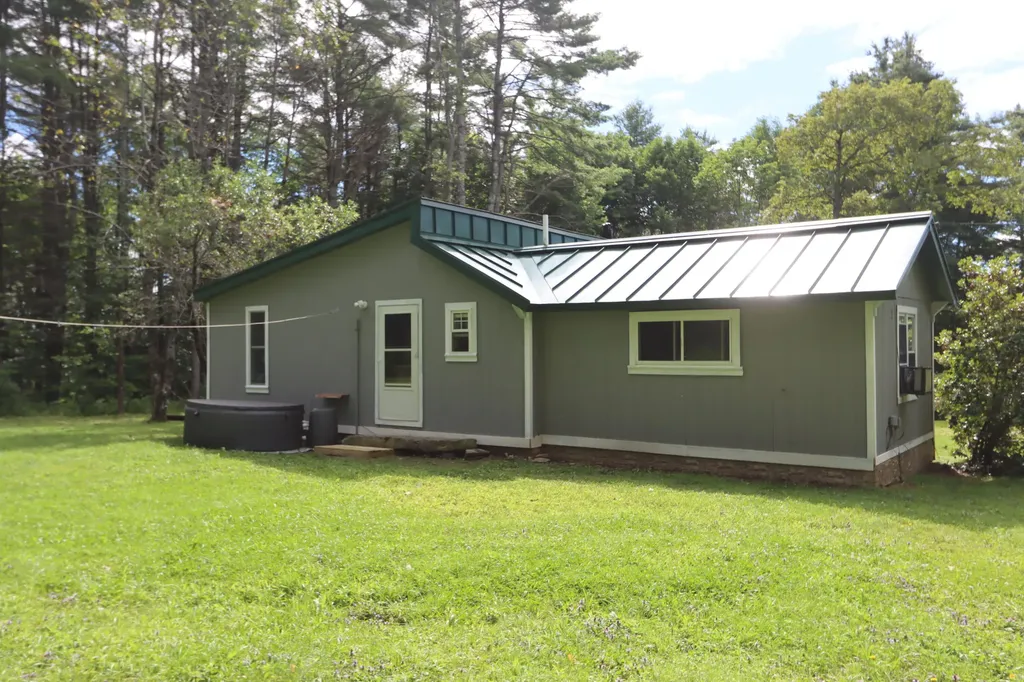 12 Hutchins Road Fairfield ME 04937