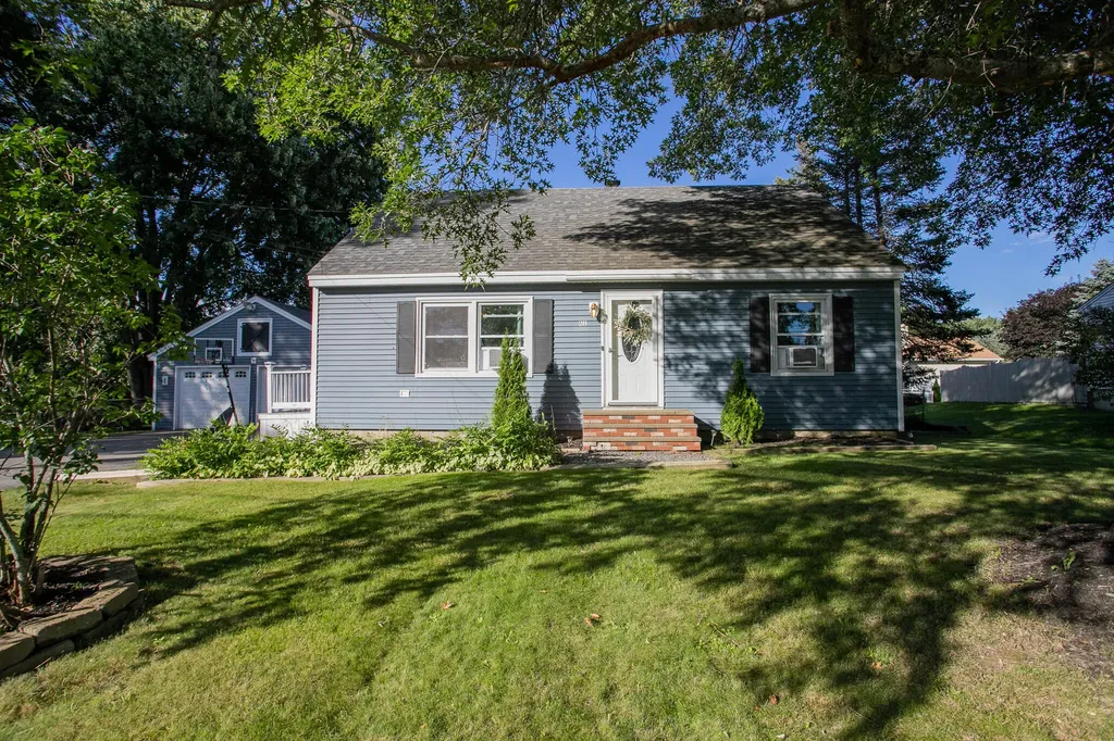 28 Clover Lane Brewer ME 04412