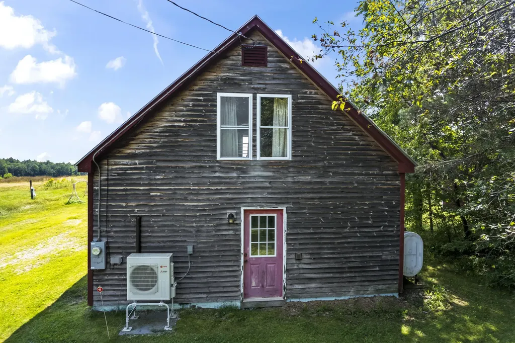 19 West Road Bowdoin ME 04287