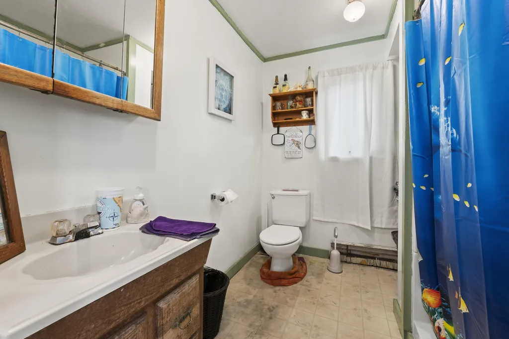 19 West Road Bowdoin ME 04287