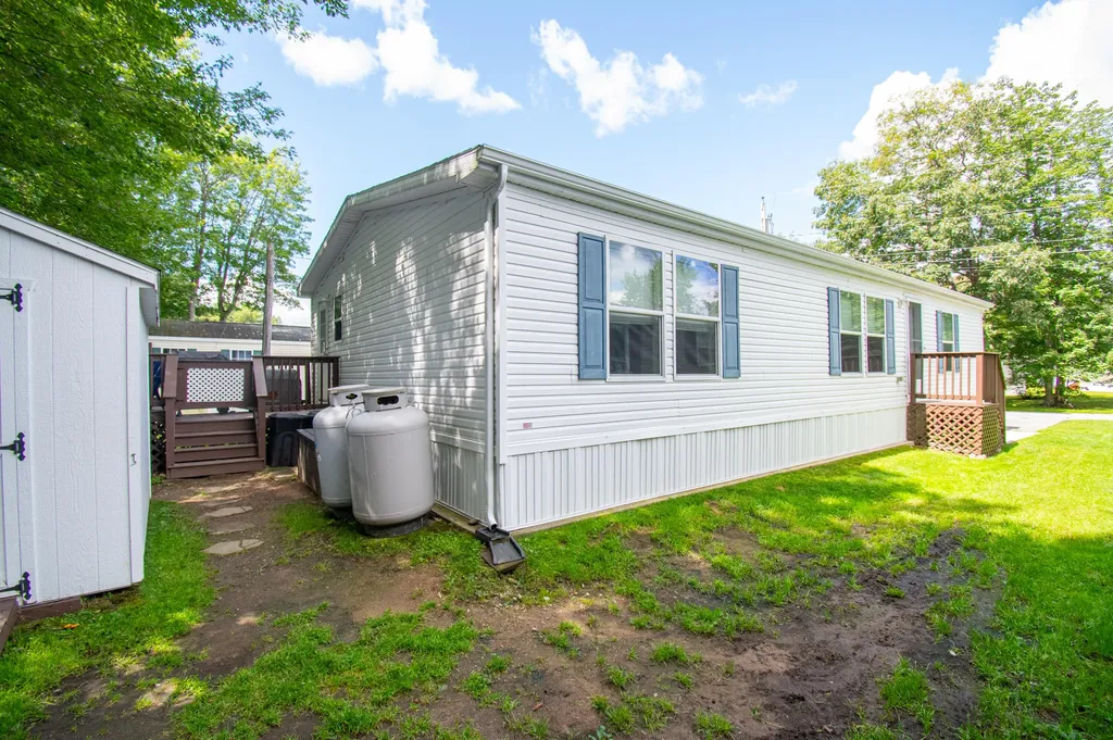 20 Young Avenue Brunswick ME 04011