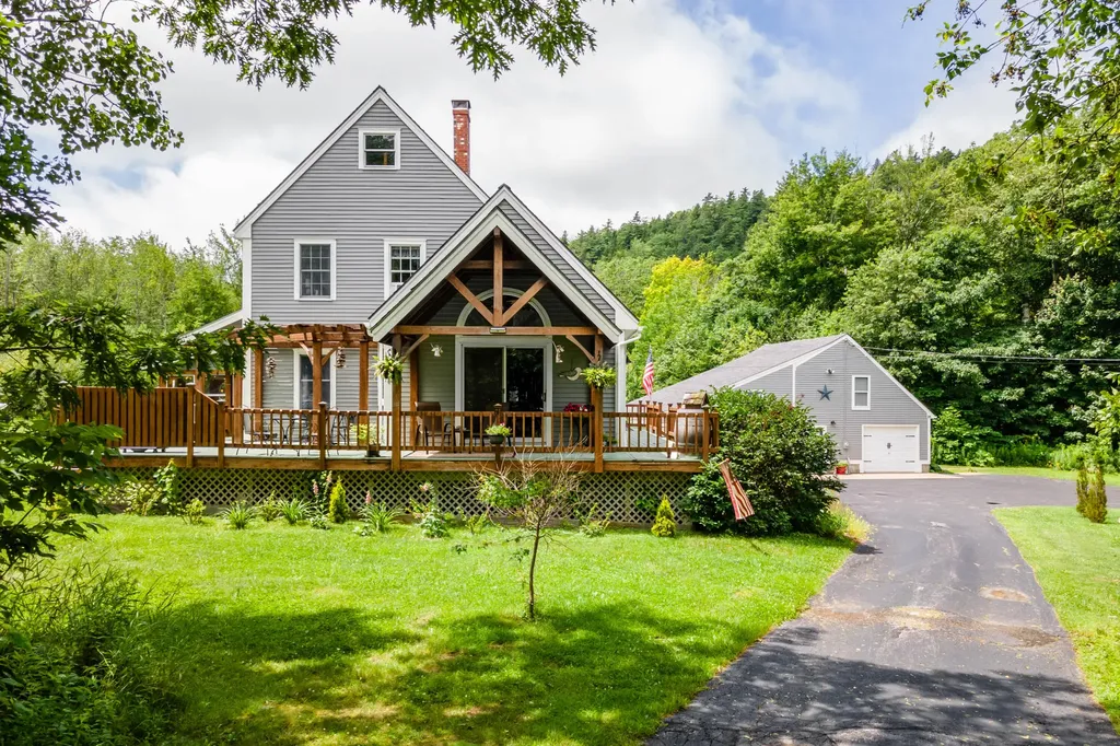 35 Ridge School Road Liberty ME 04949