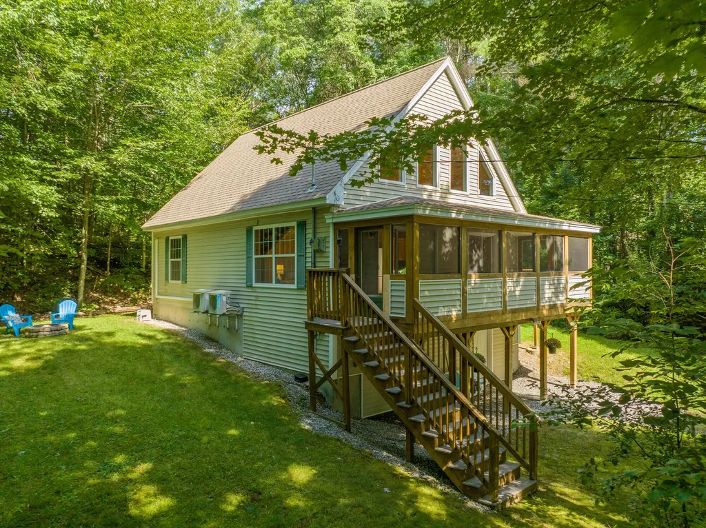 86 Swans Road Raymond ME 04071
