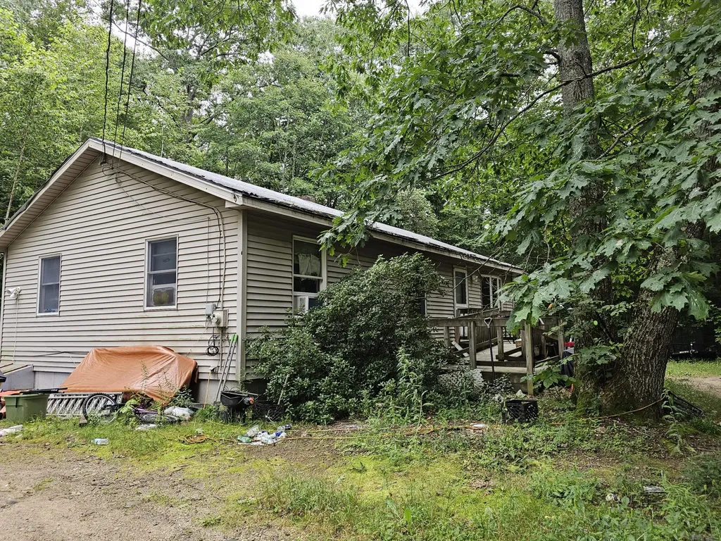 569 Chadbourne Road Standish ME 04084