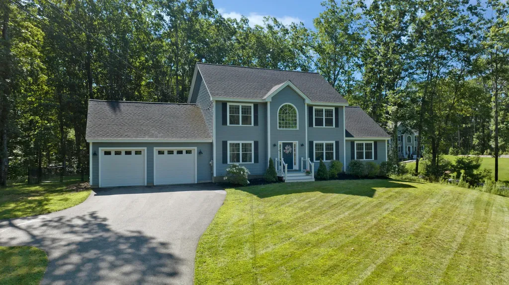 4 Oak Forest Road York ME 03909