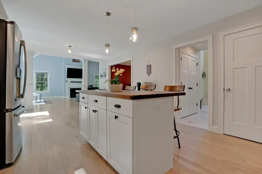 4 Oak Forest Road York ME 03909