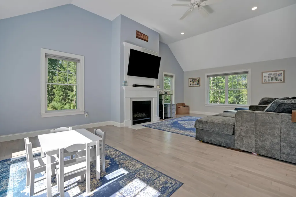 4 Oak Forest Road York ME 03909