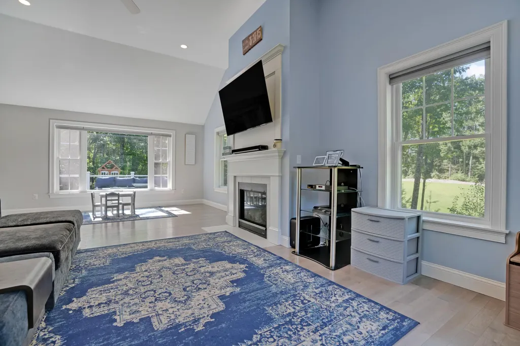 4 Oak Forest Road York ME 03909
